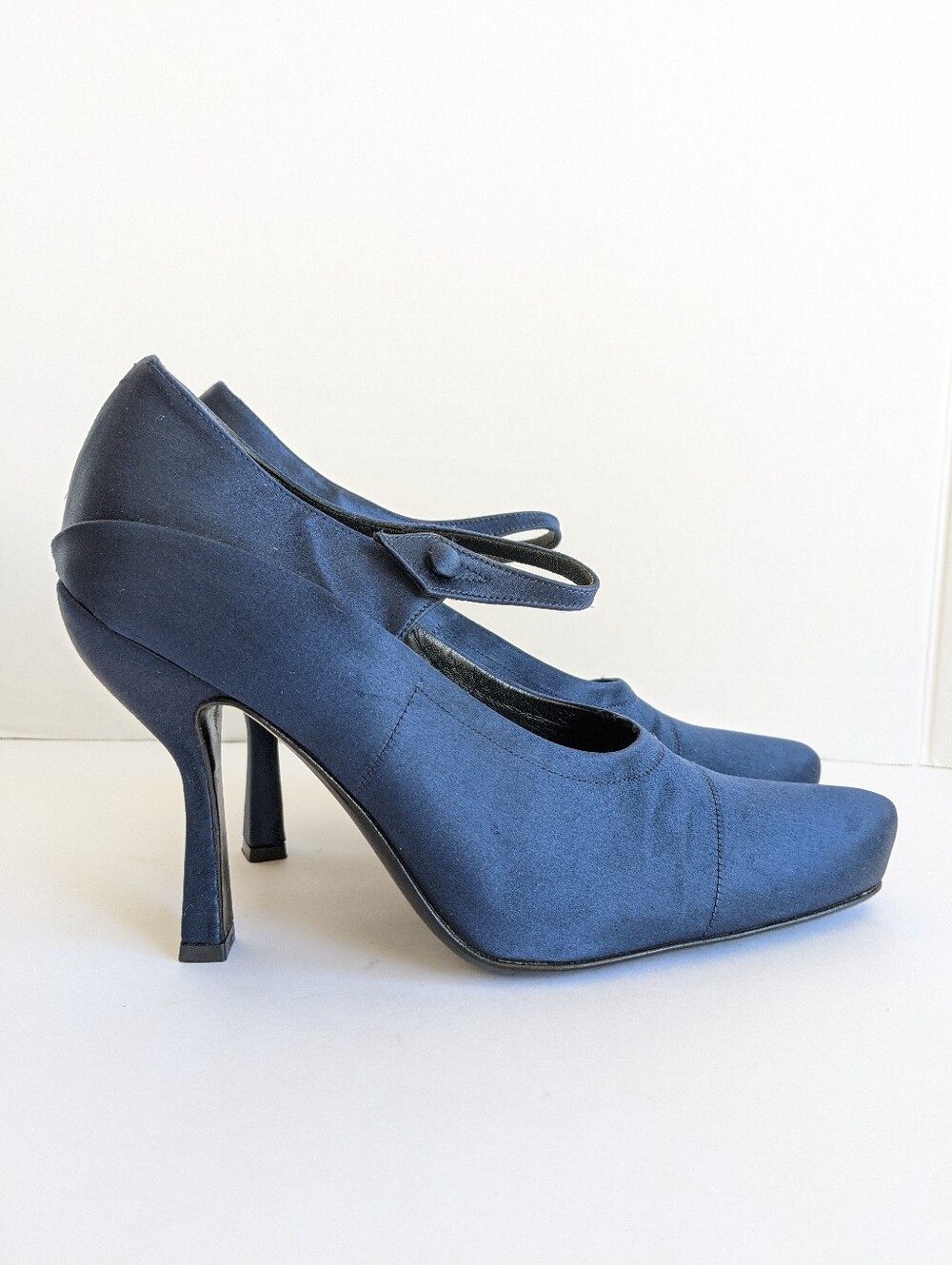 Vintage PRADA Mary Jane Satin pumps Heels 39